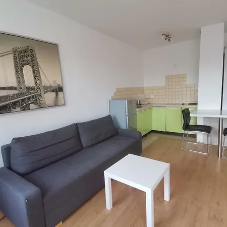 Apartment Mieszkanie W Redzie Reda